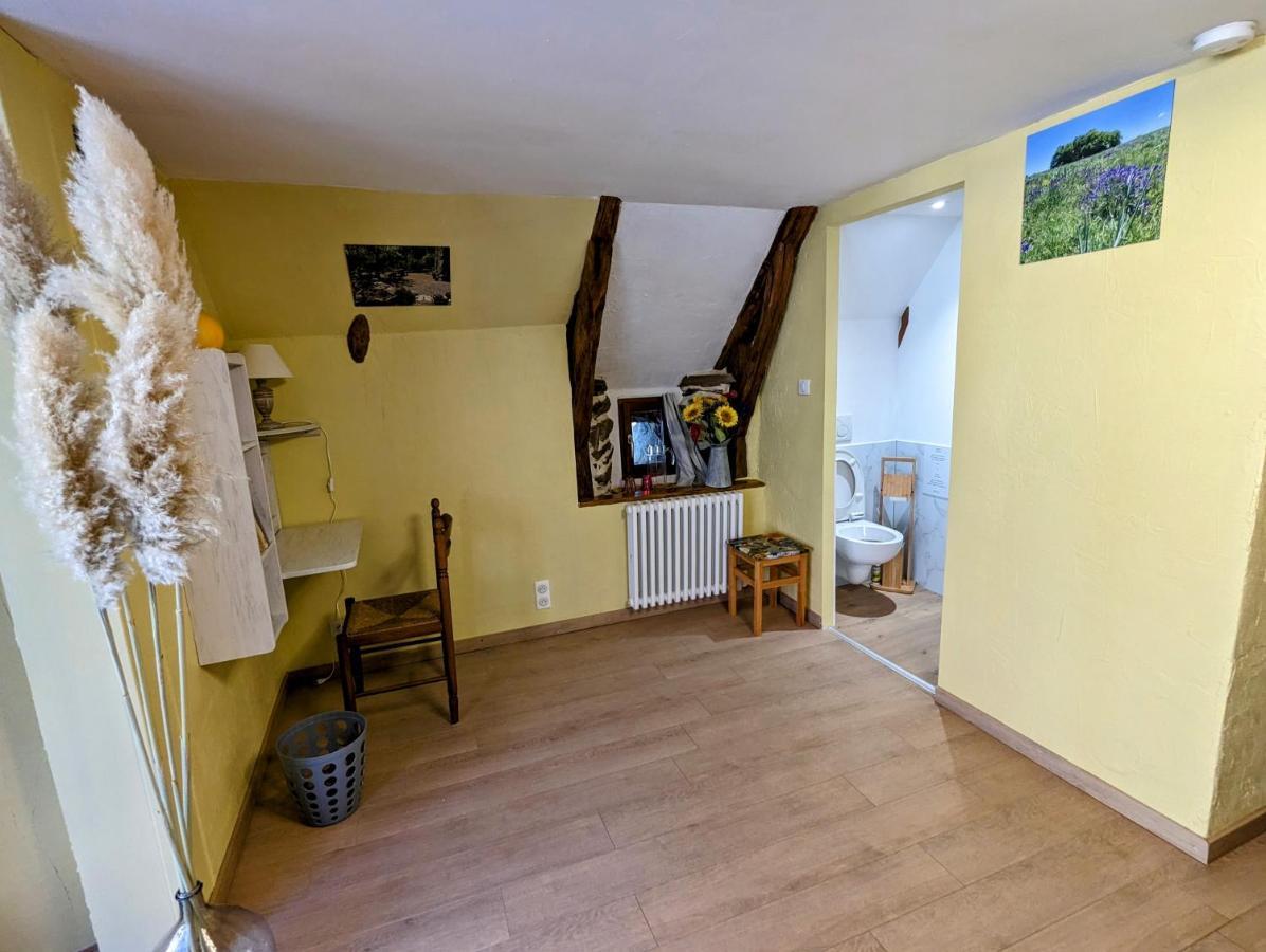 Saint-Chély-dʼAubrac Chambres D'Hotes Le Lepadou-Bas מראה חיצוני תמונה